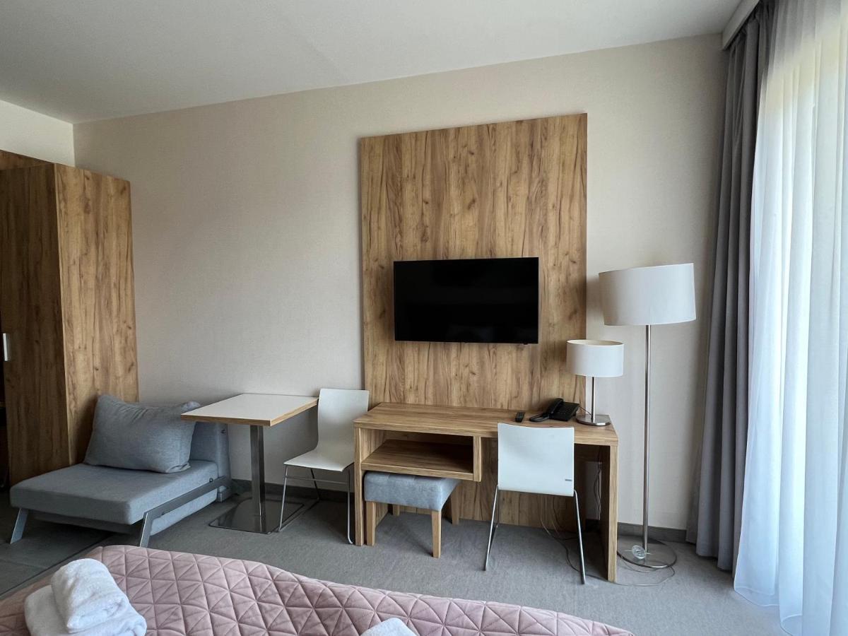 Aparthotel Apartamenty Czarna Gora 112 Шенна Екстериор снимка