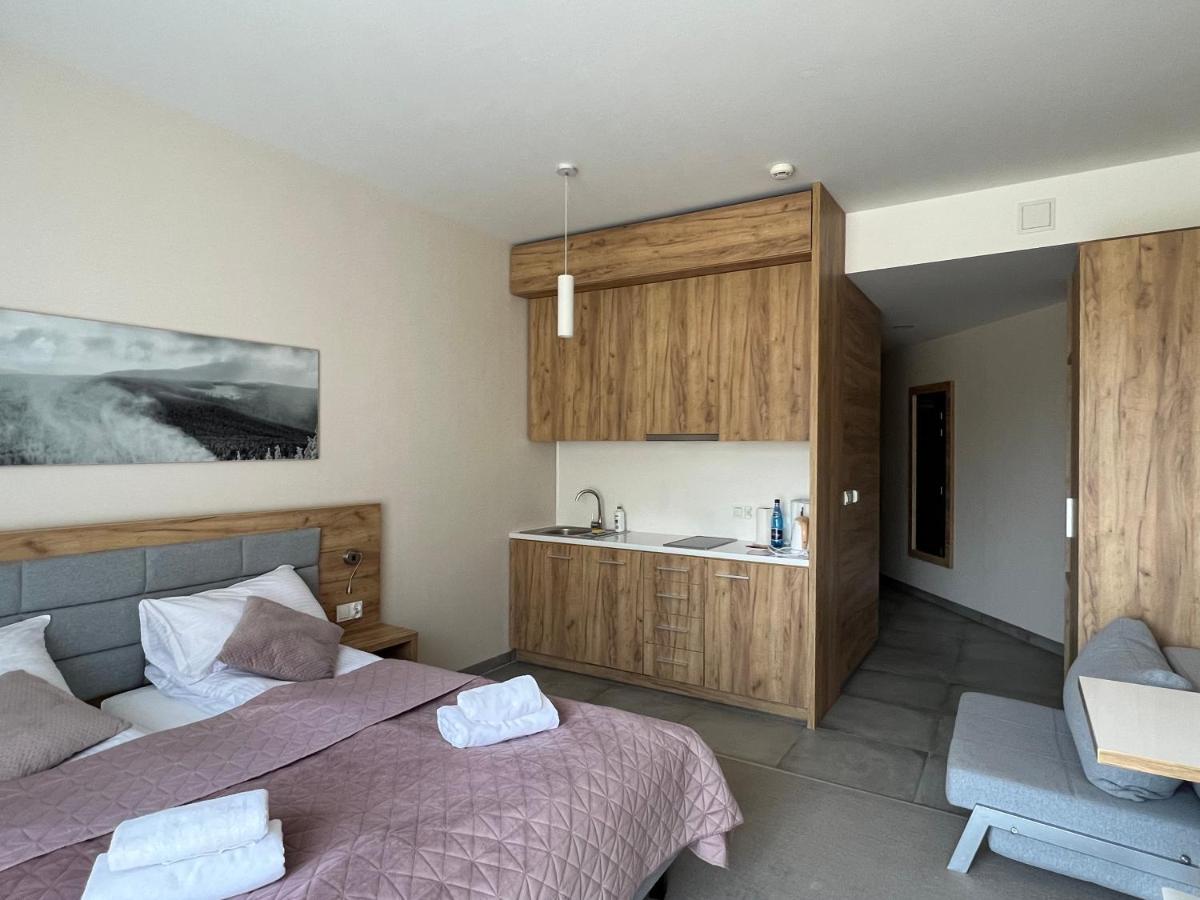 Aparthotel Apartamenty Czarna Gora 112 Шенна Екстериор снимка